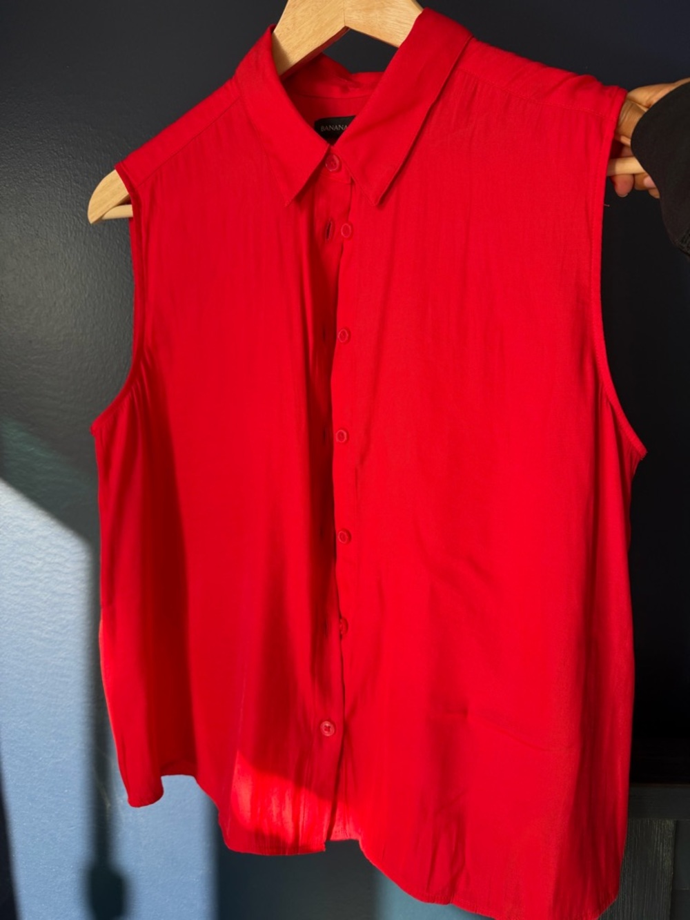 Banana Republic Red Button-Up Collared Blouse